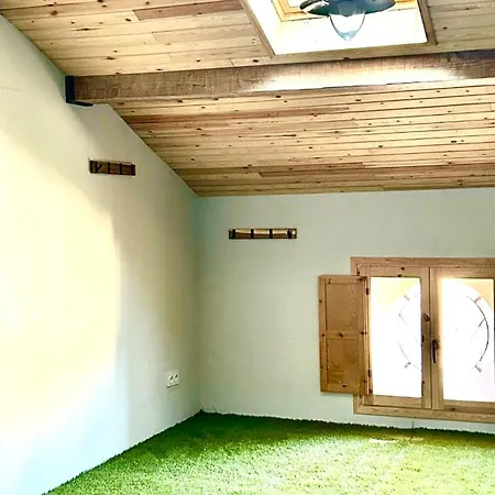 Cal Querol - Max 13 Pax Apartment Err