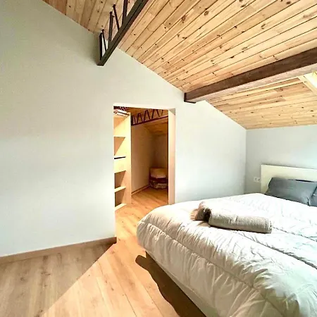 Cal Querol - Max 13 Pax Apartment