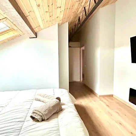 Cal Querol - Max 13 Pax Apartment